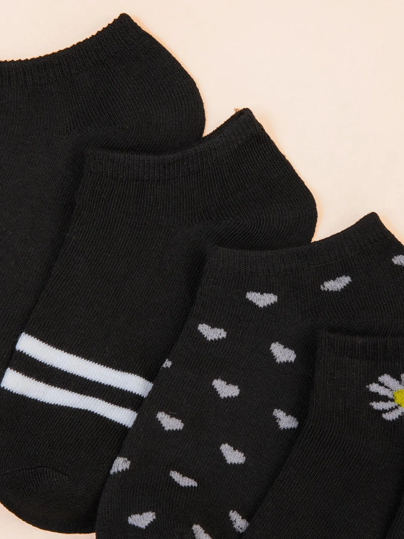 5pairs Heart & Daisy Mixed Ankle Socks Silly Socks for Women Funky Socks Funny