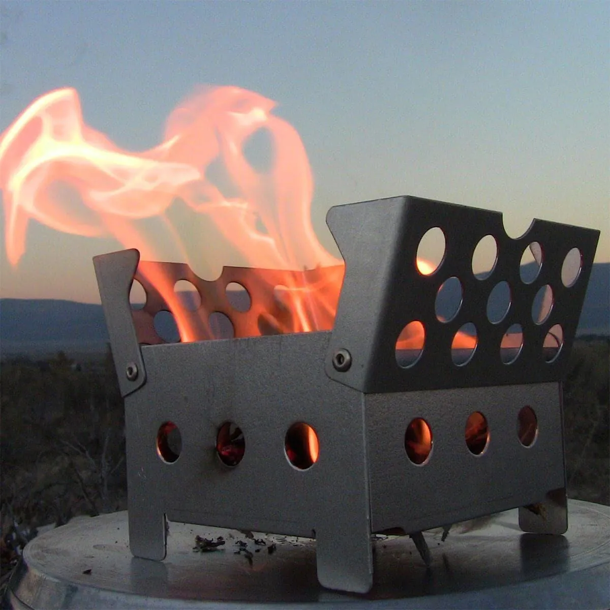 Cube Stove   2 Fire Starters