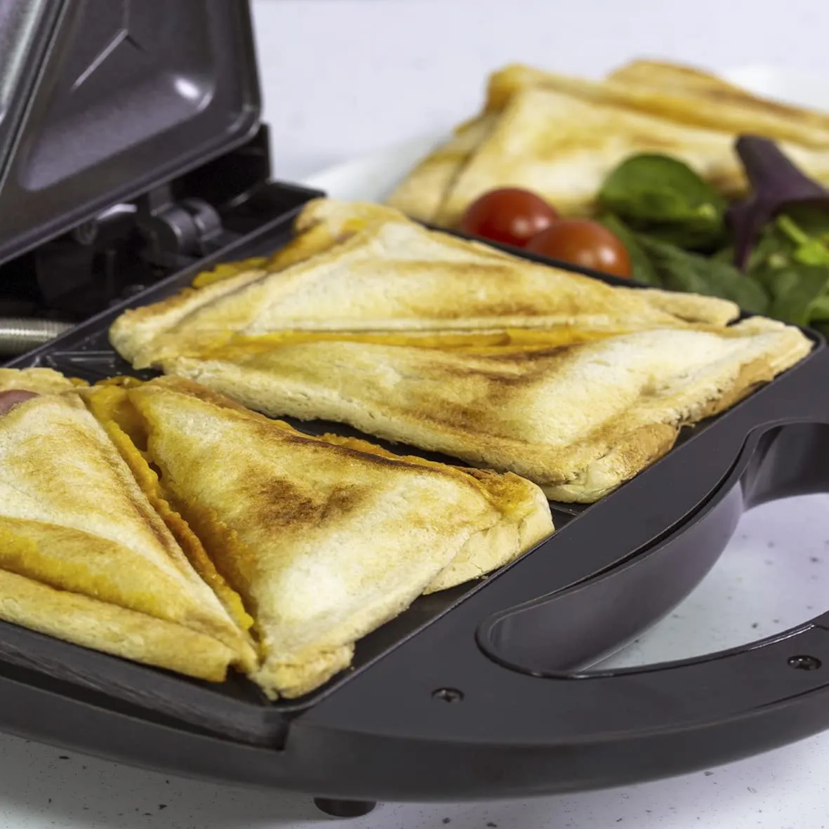 Quest Toastie Maker Sandwich Toaster Black/Easy Clean Non Stick Plates/Cool Touch Handle/750W/35129